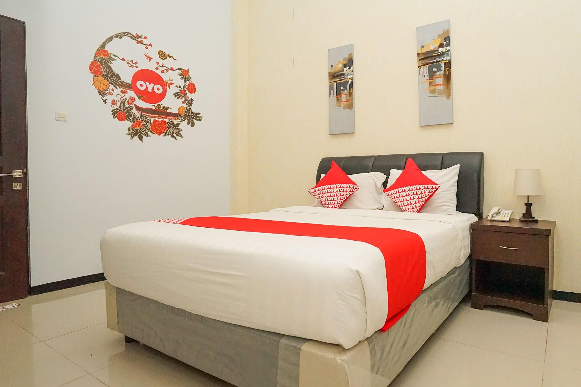 Oyo 282 Putri Utari Residence Malang Exterior photo