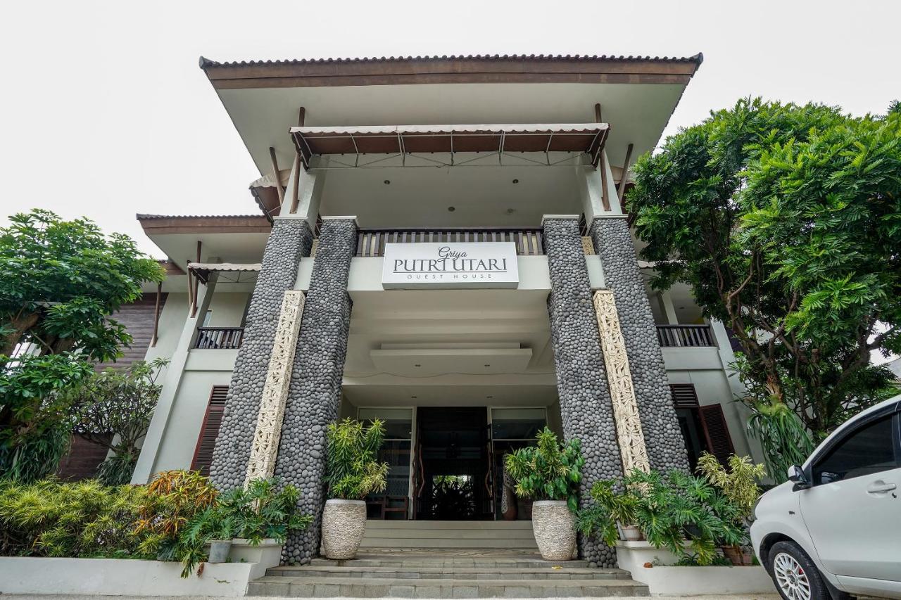 Oyo 282 Putri Utari Residence Malang Exterior photo